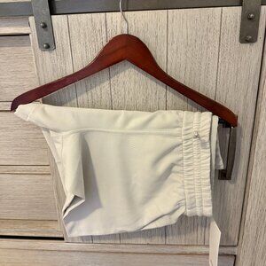 NWT Lululemon Softstreme HR Short 4"
